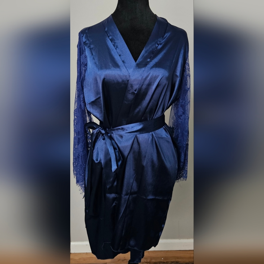 Sexy Blue Satin w/ Lace Sleeve Robe/Kimono- Size 8-10 - Picture 3 of 5